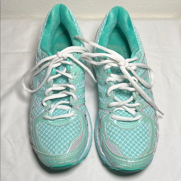 ASICS Gel Kayano 20 quite rare! A beautiful light snow glacier colour. - Picture 1 of 11